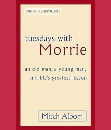 Tuesdays With Morrie: An old man, a young man, and life's greatest lesson [Paperback] Albom, Mitch Paperback – 1 December 1998
