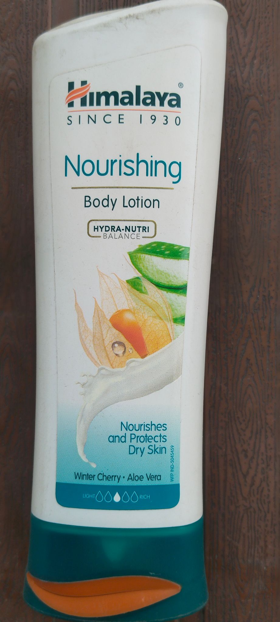 Himalaya Nourishing Body lotion 