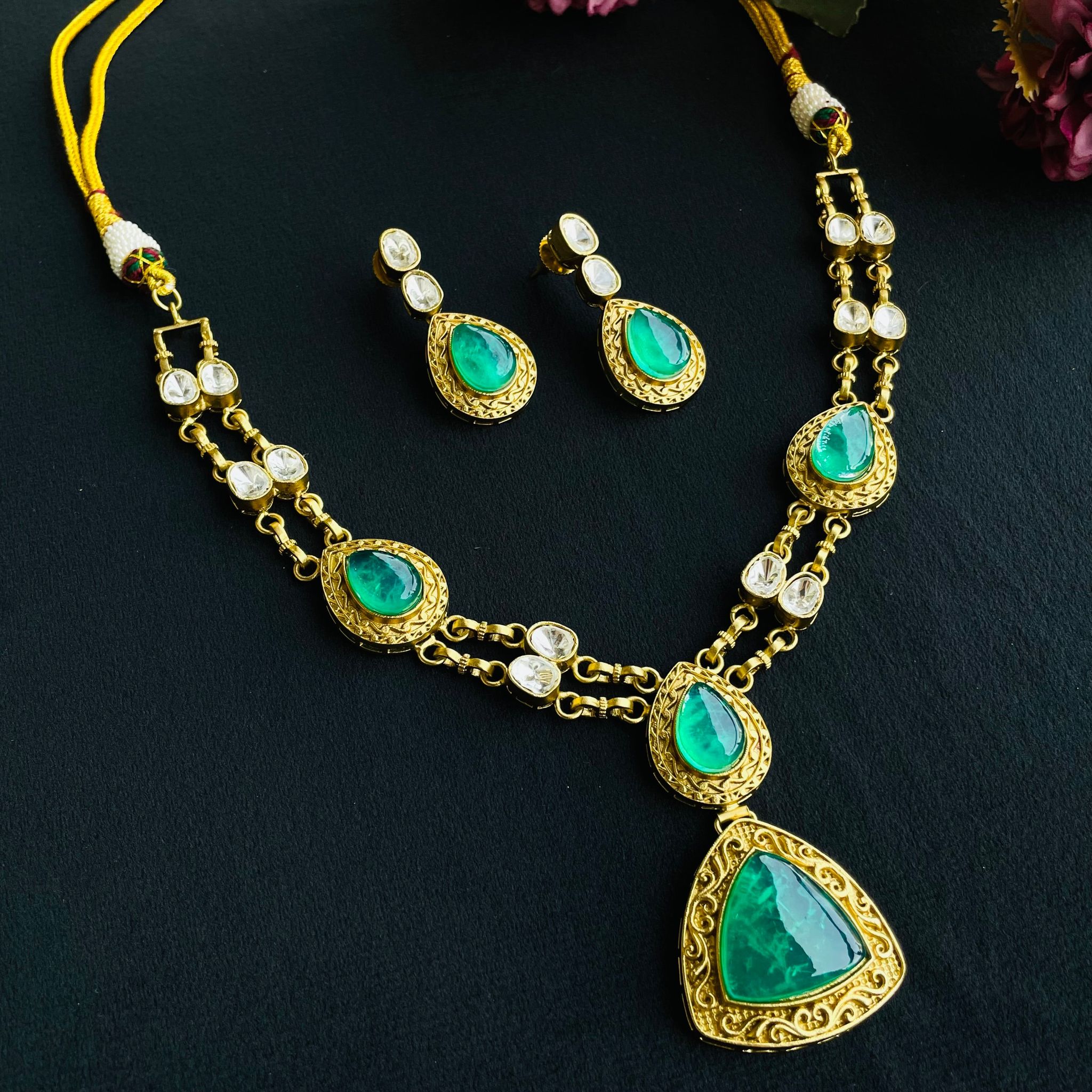 Nayaab Adhya Neckpiece