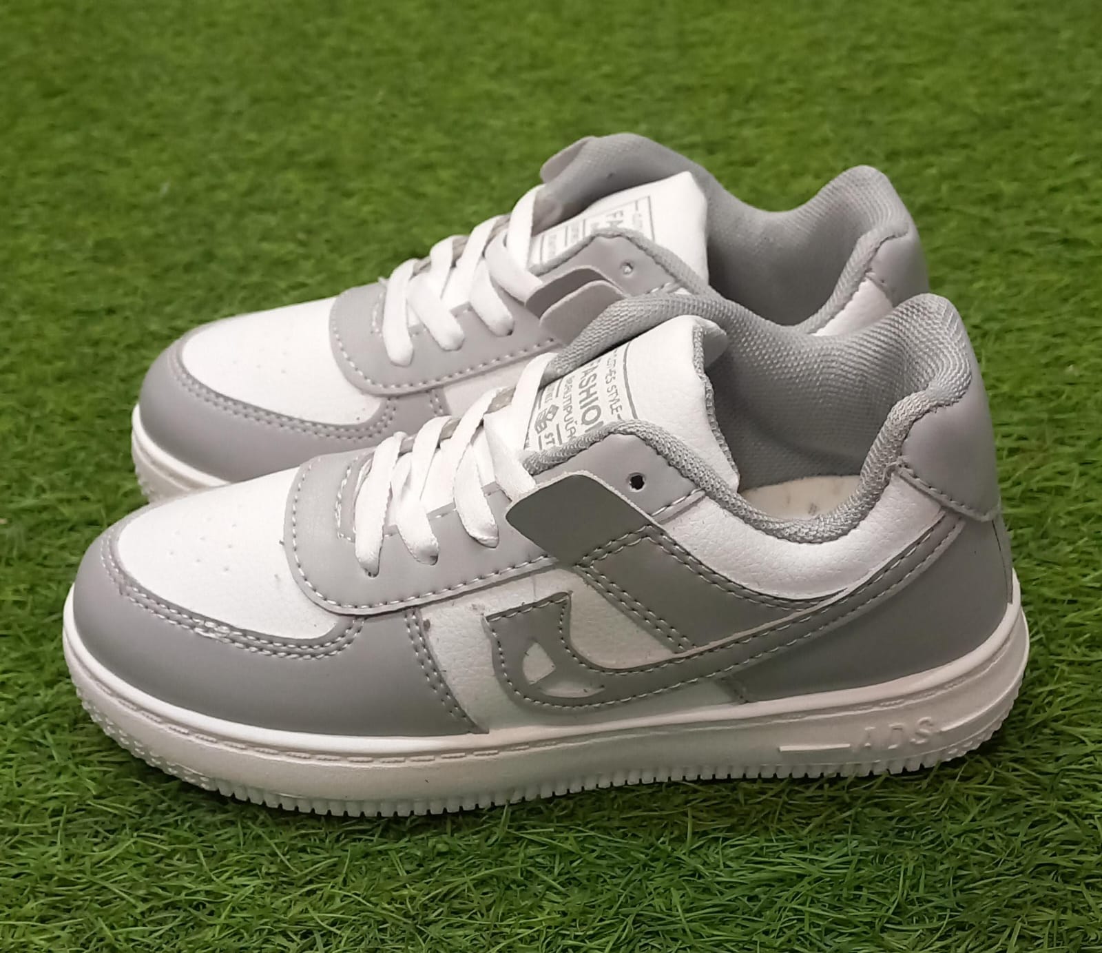 Unisex Kids Fashion Sneakers Breathable Casual Sports Shoes Lightweight Running Shoes for Boys and Girls