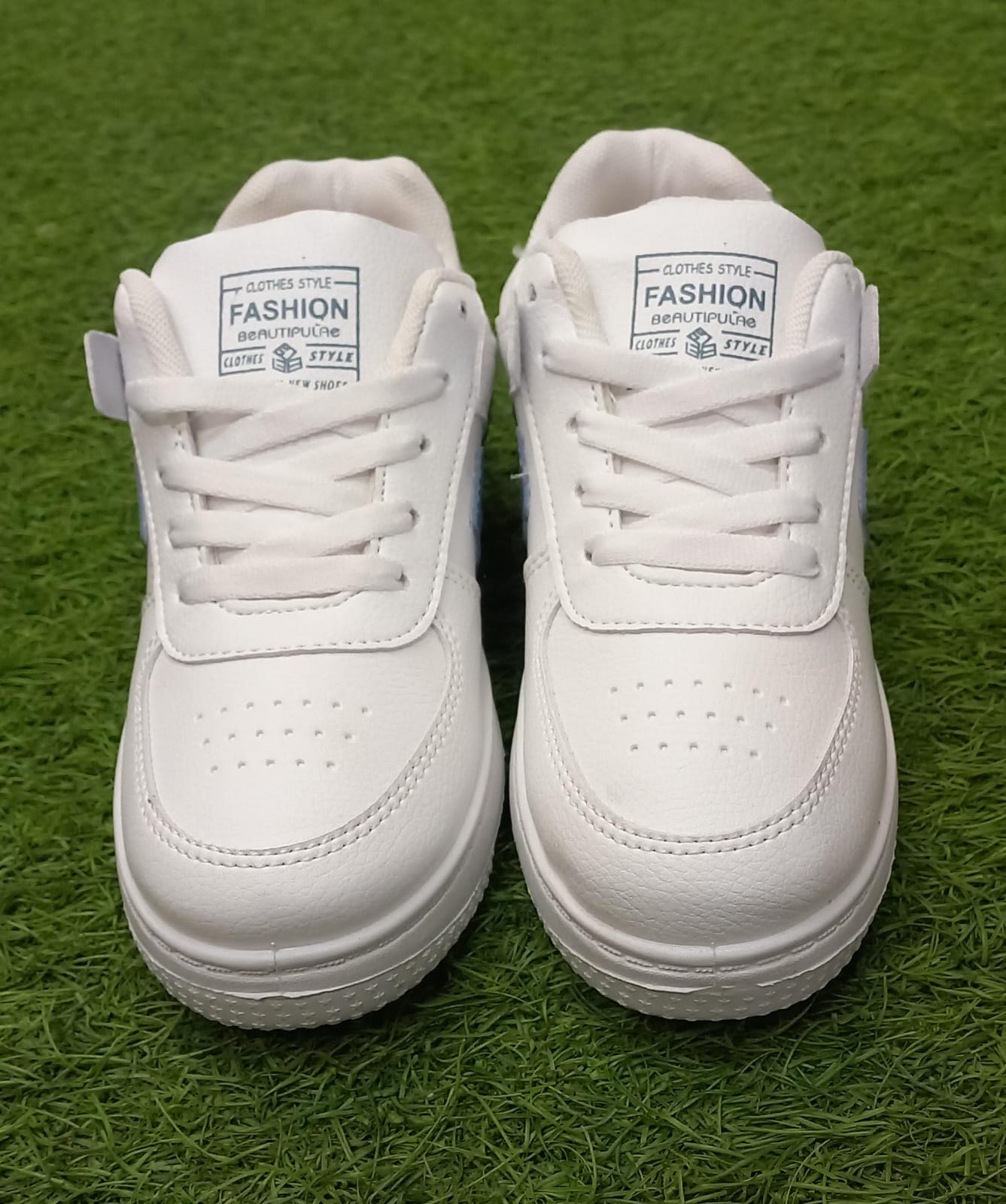  White Sneakers for Boys and Girls - Breathable Mesh Upper - Lightweight and Flexible - Perfect for School or Play