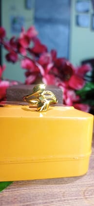 Gold Plated Leaf Pattern Ring for Women – Elegant & Adjustable, Nature-Inspired Design