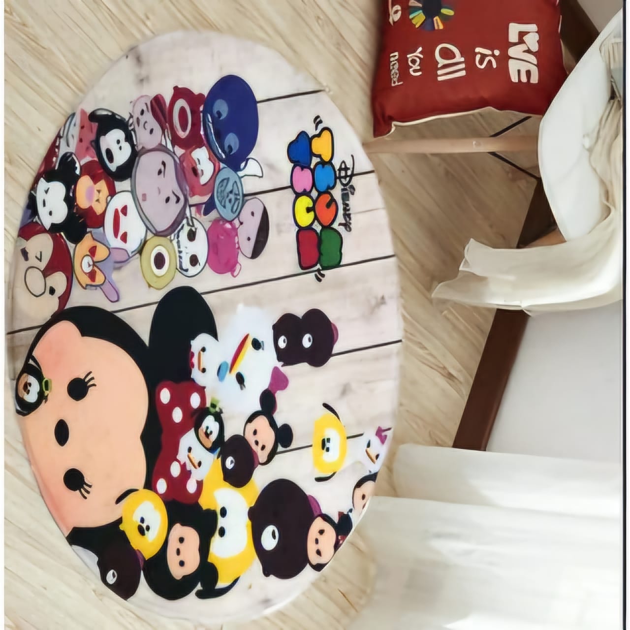 Disney Tsum Tsum Round Rug, Mickey Mouse and Friends, Soft and Comfortable, Perfect for Kids' Rooms or Playrooms