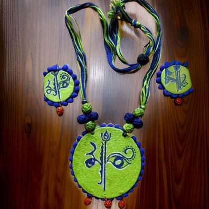  Oxidized Silver Plated Green Pendant Set with Earrings for Women