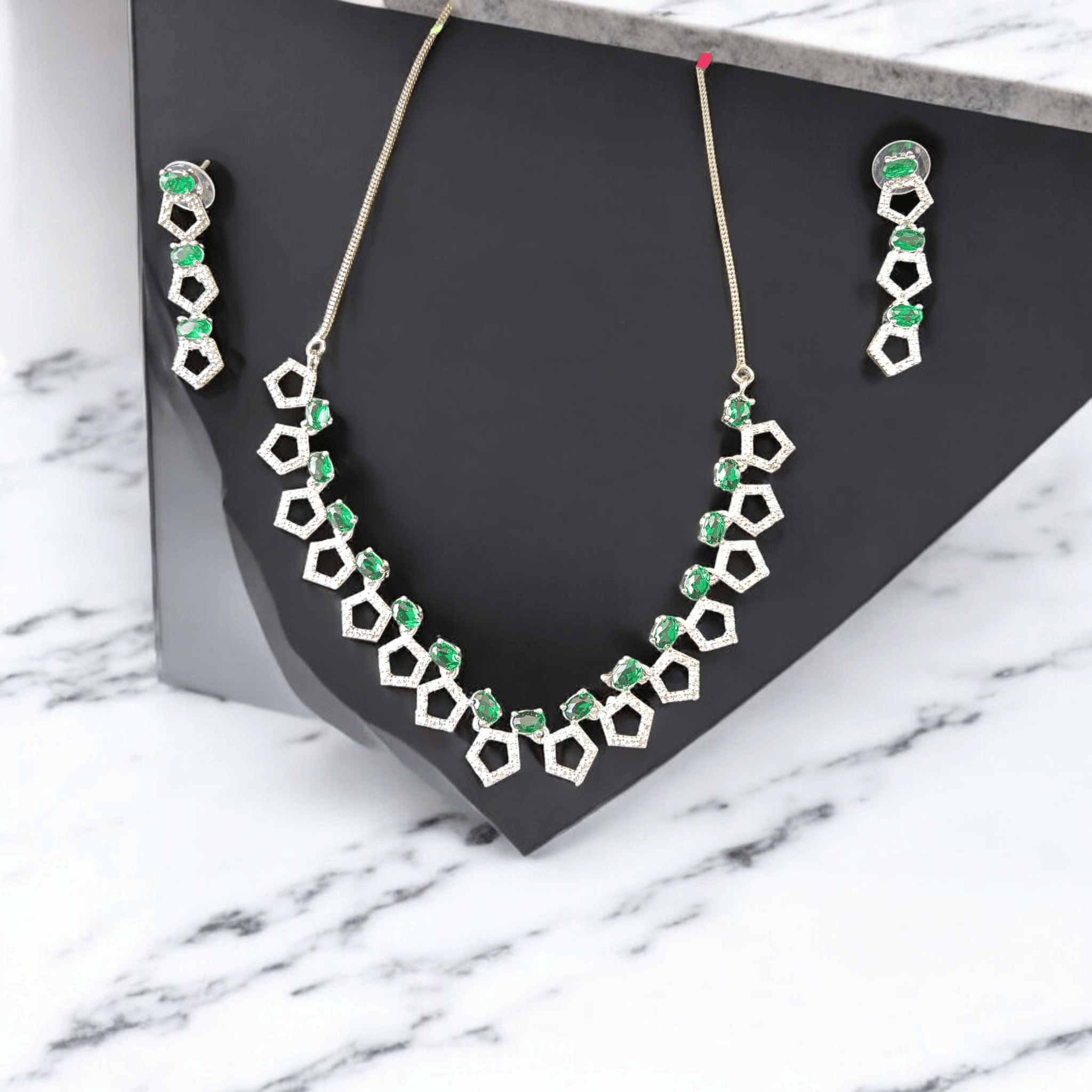  Green and White Geometric Rhinestone Necklace and Earrings Set