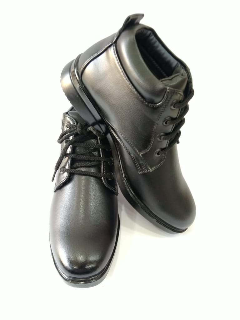 Stylish Men Lightweight PU sole shoes 2025 at ShopCircuit | ONDC