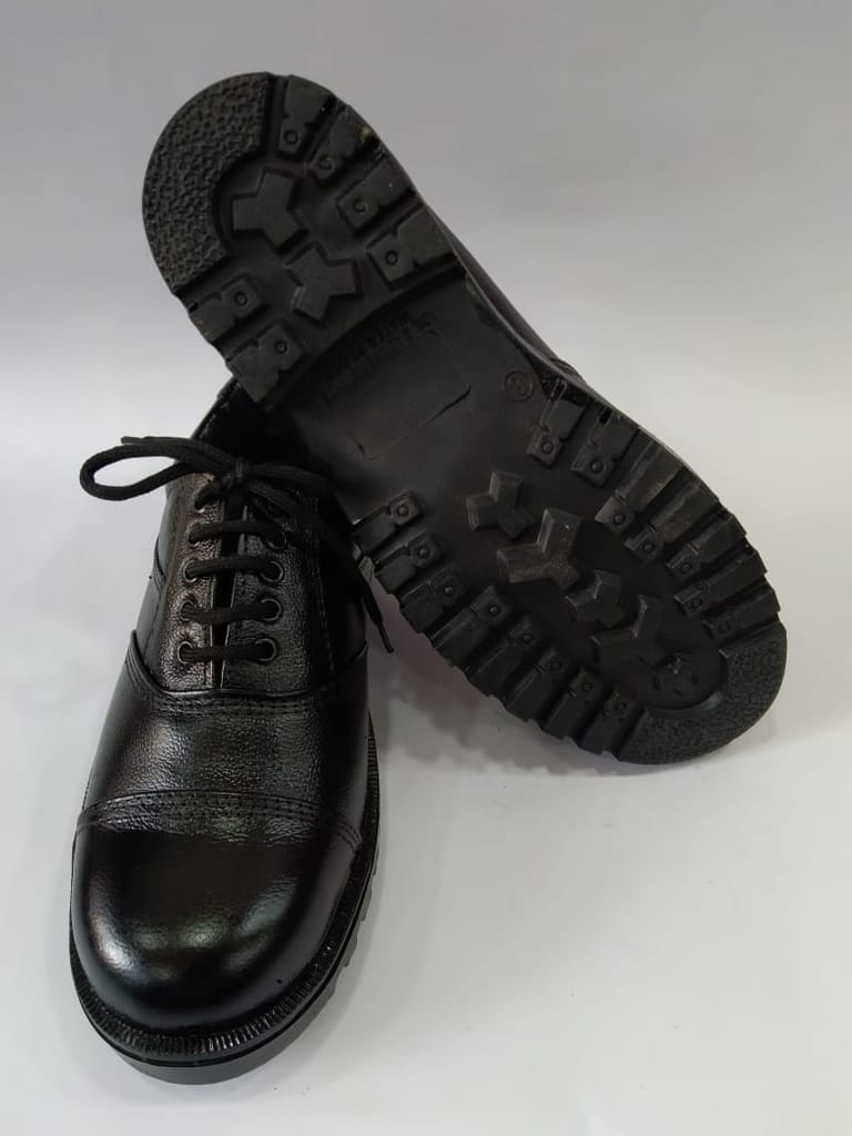 Modern Men Black Leather Formal Shoes for Men 2025 at ShopCircuit | ONDC