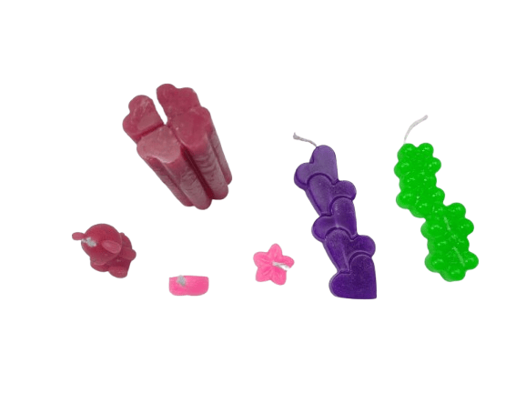  Scented Candles, Set of 6, Includes 2 Red Hearts, 2 Purple Hearts, 1 Pink Flower, and 1 Green Clover