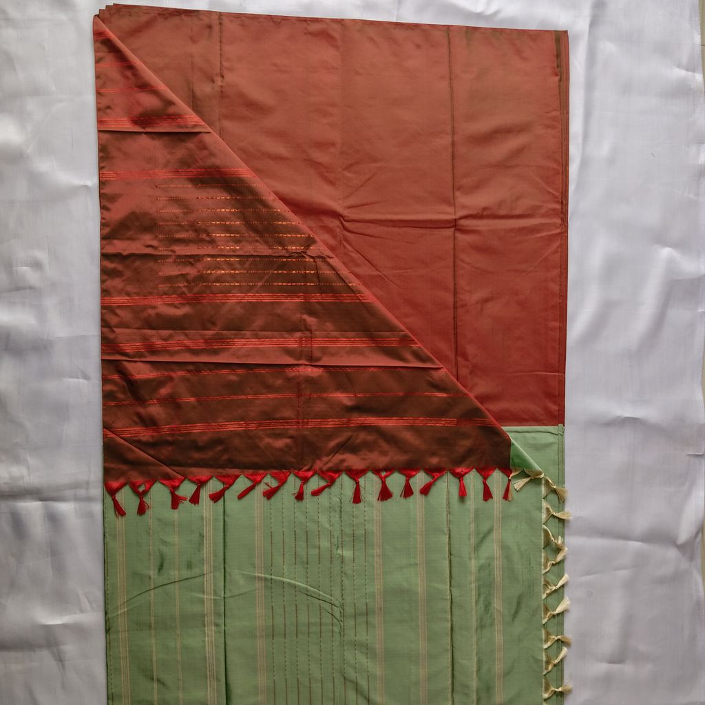 Aarani Silk Saree with Blouse - Green