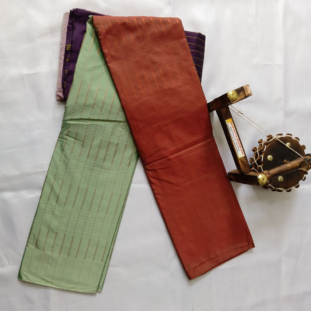 Aarani Silk Saree with Blouse - Green