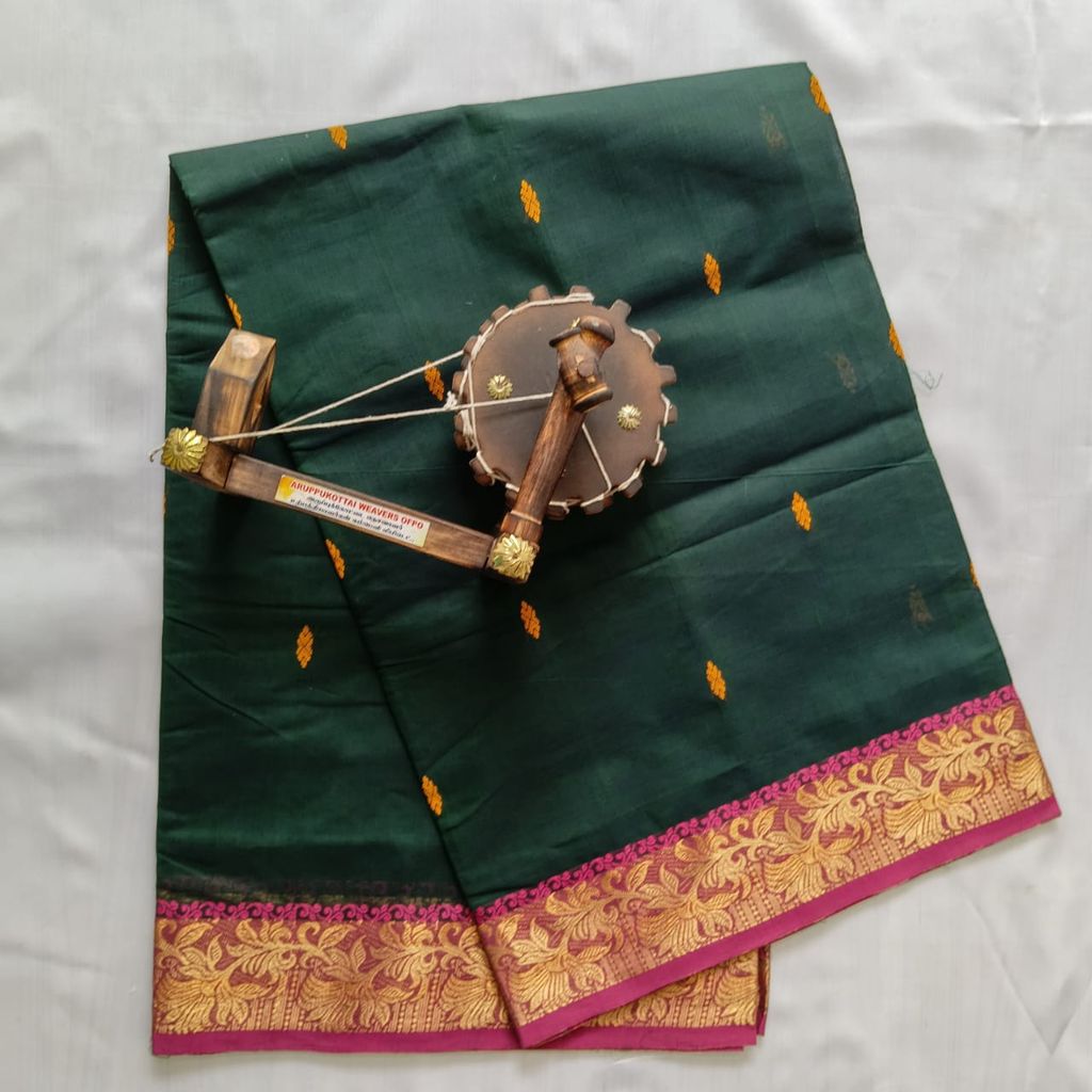 Pure Cotton Saree with Blouse - Sarees | Buy online on ZillyBuy