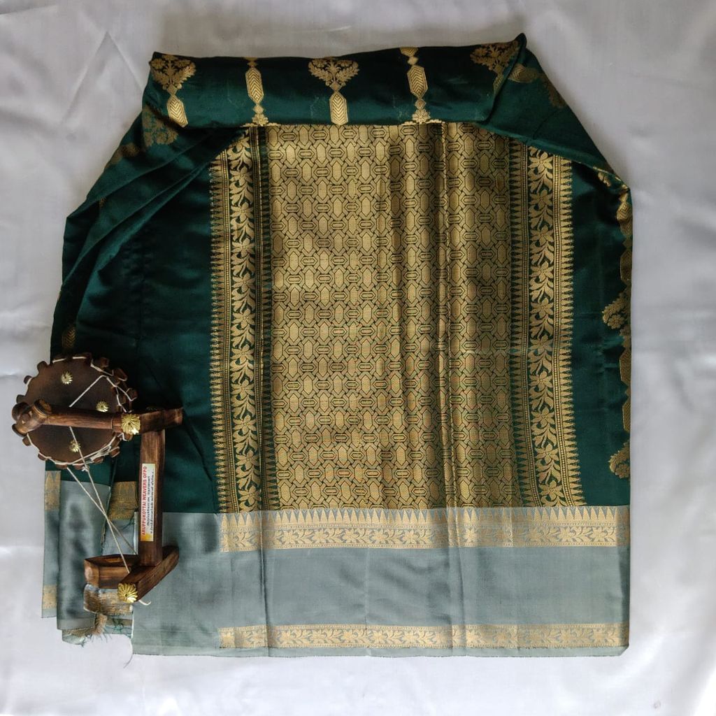 Soft Silk Saree with Blouse - Green