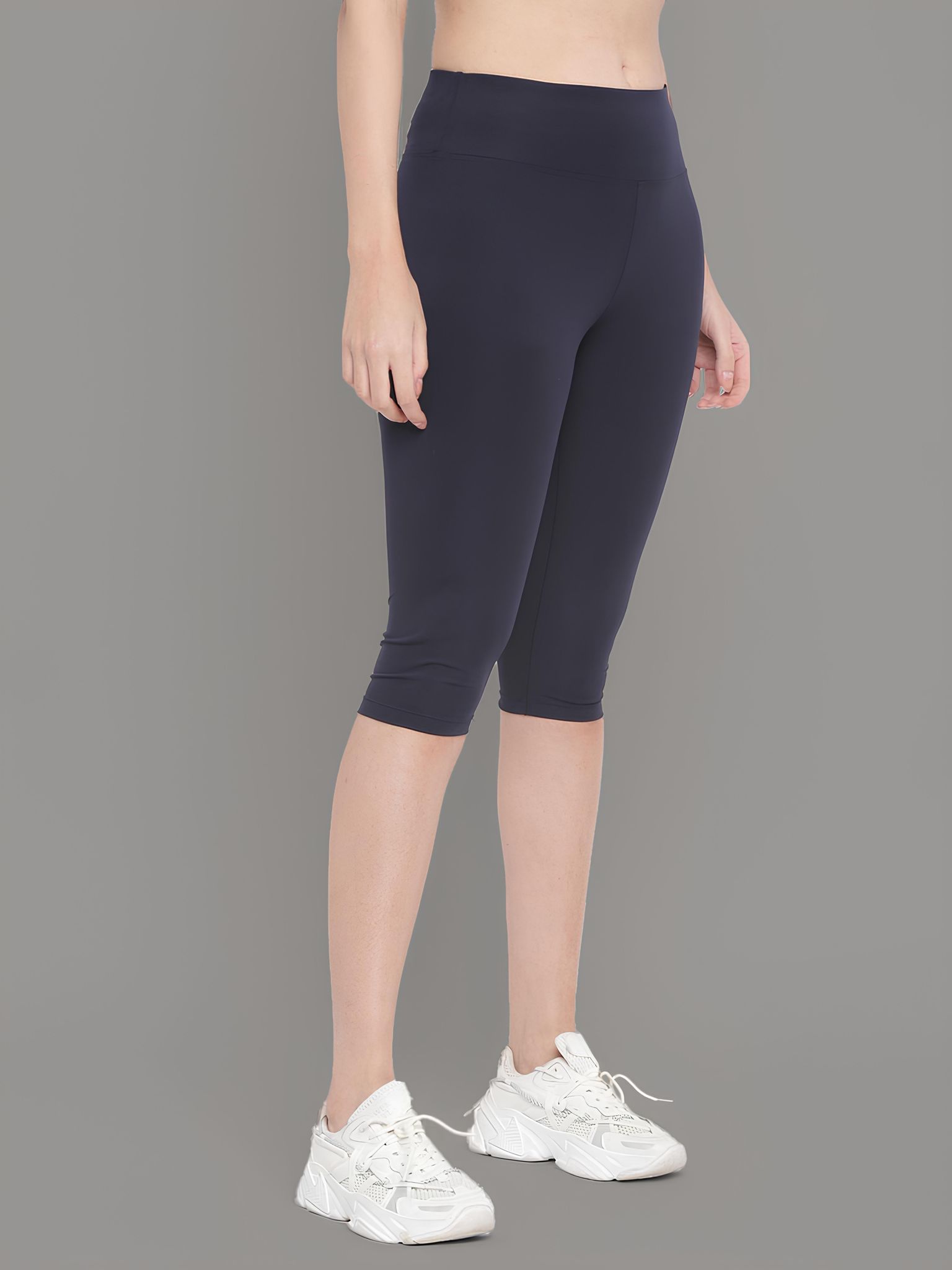 WUGO::Latest Trendy Women Sports Capri |Running Capri |Yoga-Gym Capri |Games and Playing Capri |Workout Capri For Women's & Girls (Imported Lycra 250-GSM)