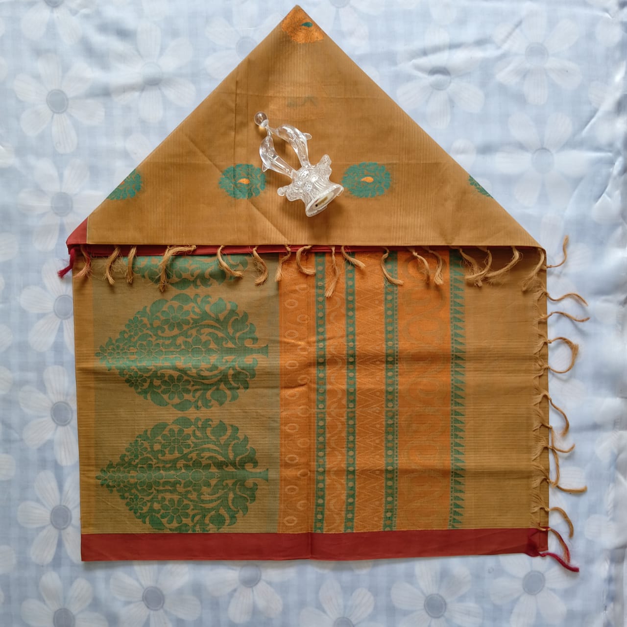Pure Cotton Saree with Blouse Gold color