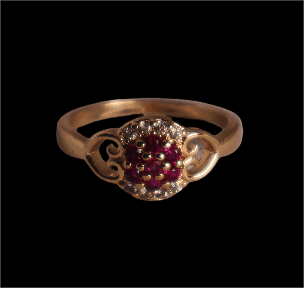 Gold Ring with Ruby and Diamond Cluster