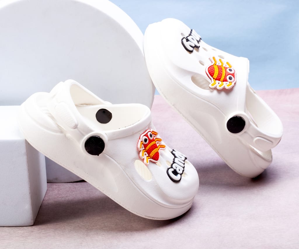 Sophisticated Men Dewk Berries Kids' White Clogs with Bug Charms - Comfortable & Stylish Footwea