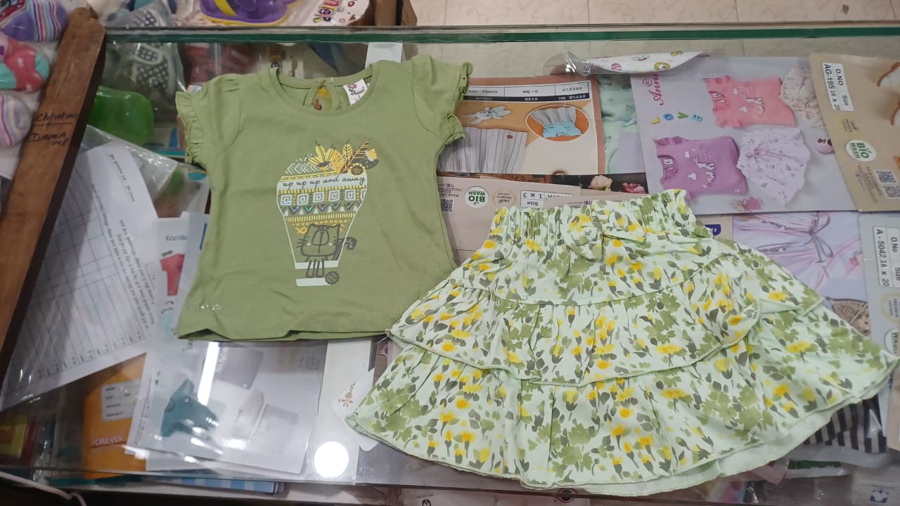 Shorty pair