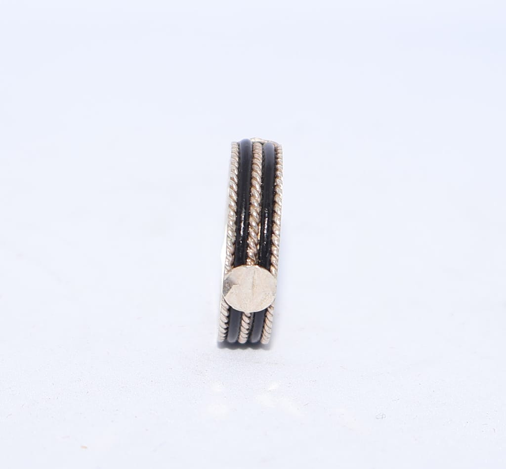 Silver coated Ring with Black Accents - Elegant and Timeless