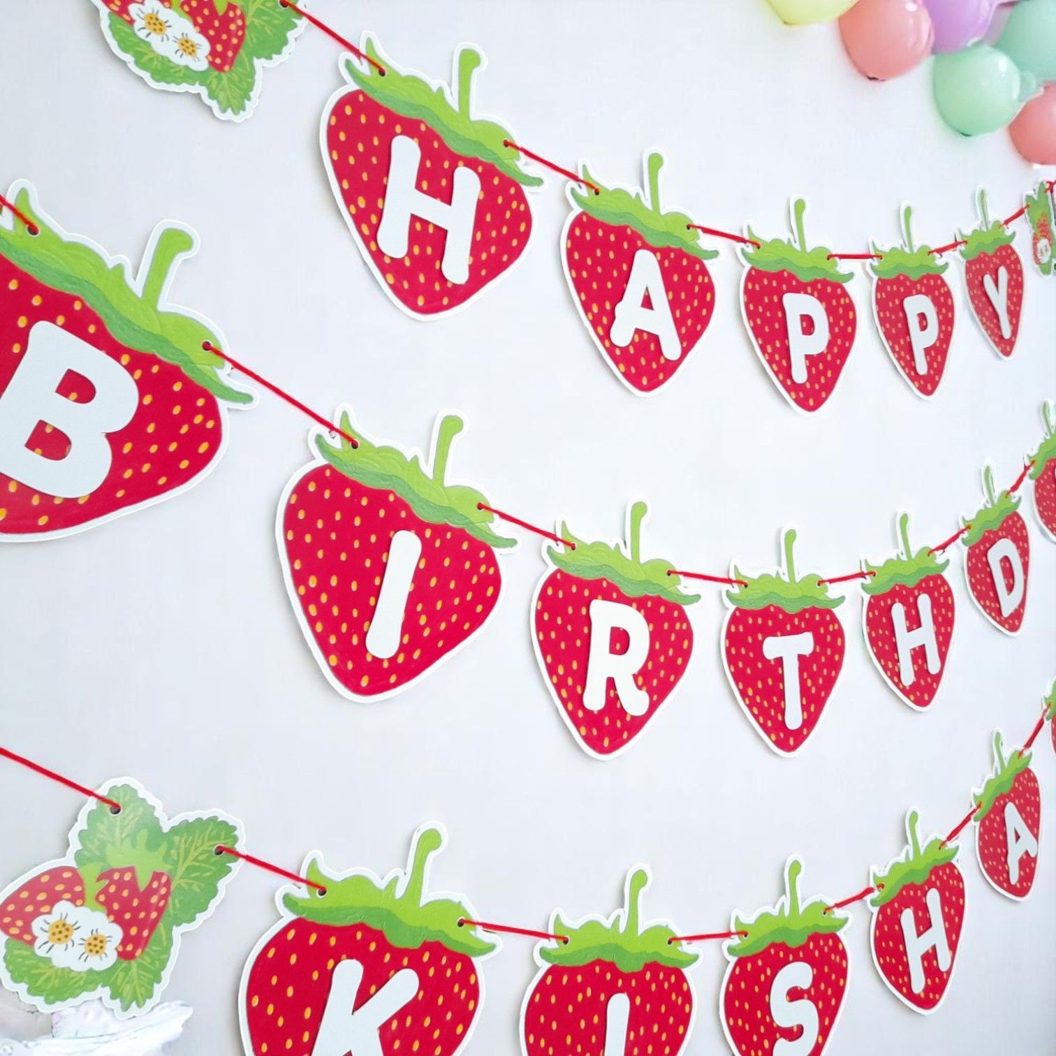 Partybus – Strawberry Happy Birthday Banner with name (10 Letters)