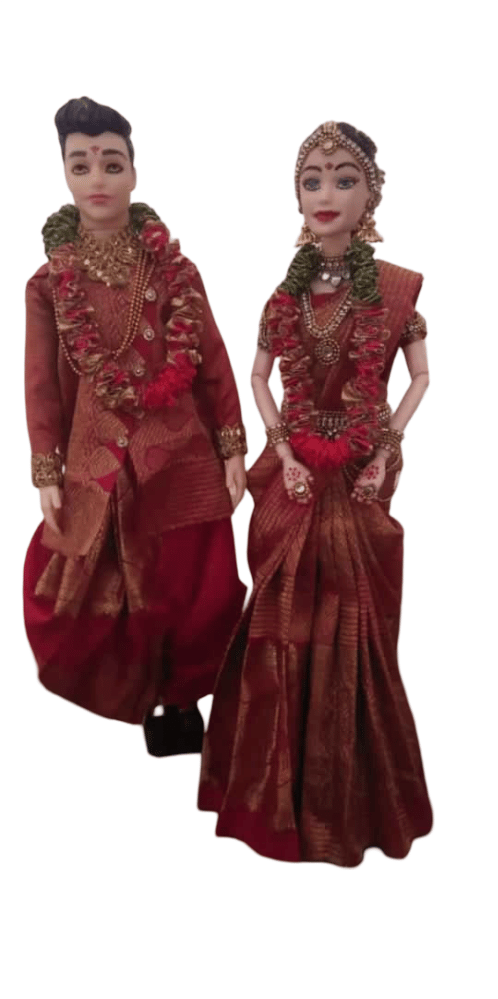 Indian Wedding Couple Dolls: Traditional Attire