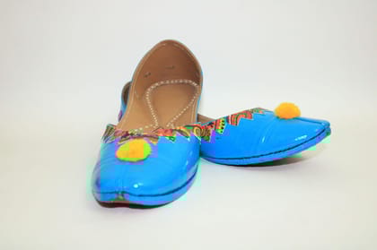 BLUE POPSICLE ~ Beautiful Handpainted Juttis