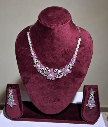 NECKLACE AD