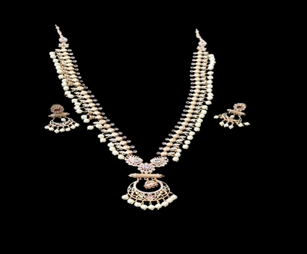KAVALI Elegant Pearl Necklace and Earrings Set