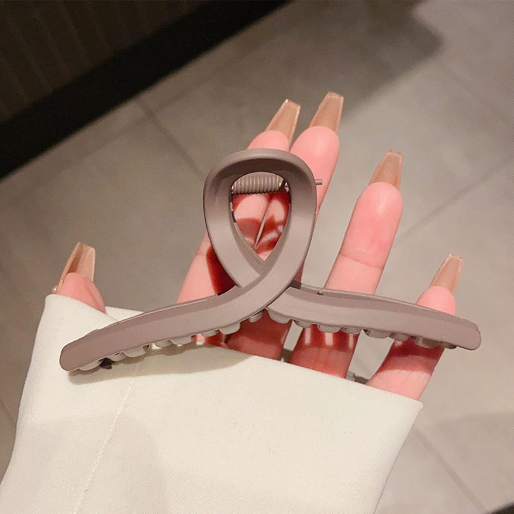 Akashkrishna 3.5 Inch Hair Claw Clips Large No Slip Big Matte Jaw Butterfly Clip for Thin Fine Thick Hair Women and Girls (Pack of 3) Multicolor