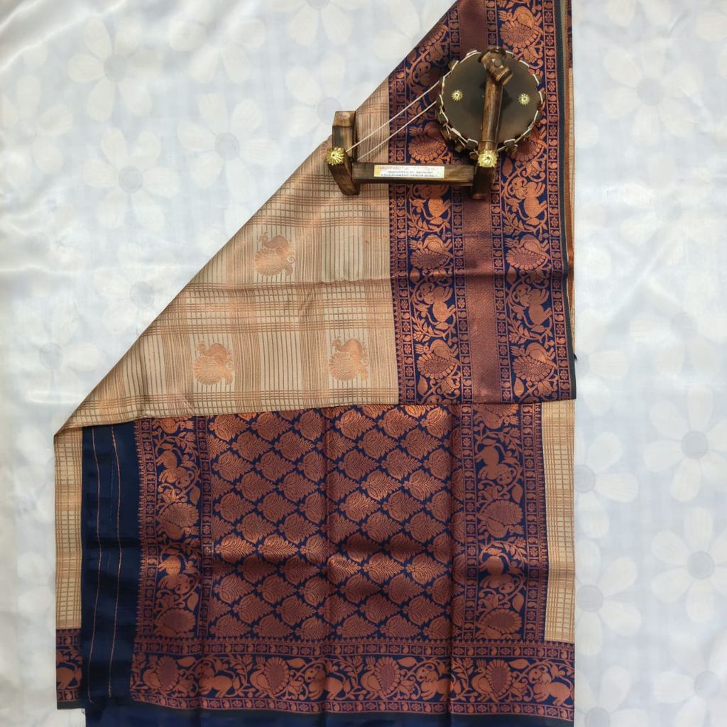 Self design Kubera Silk Cottton Saree with Blouse