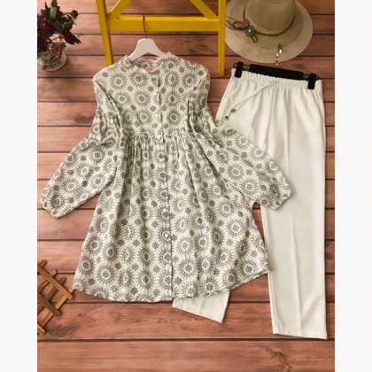 Elegant Western Wear White Kurti Ensemble with Palazzo by Glamastitch-M