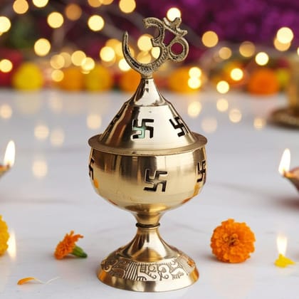 Brass Table Decor Oil Lamp Om Pakija Deepak  - Graceful Brass Oil Lamp for Temple, Height : 3 Inch (ZMAS164 C)