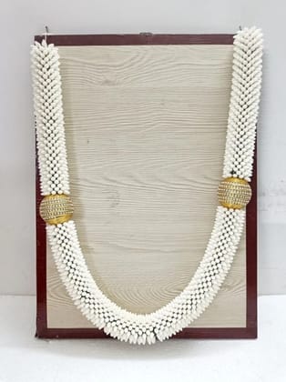 Elegant White Flower Garland with Golden Embellishments