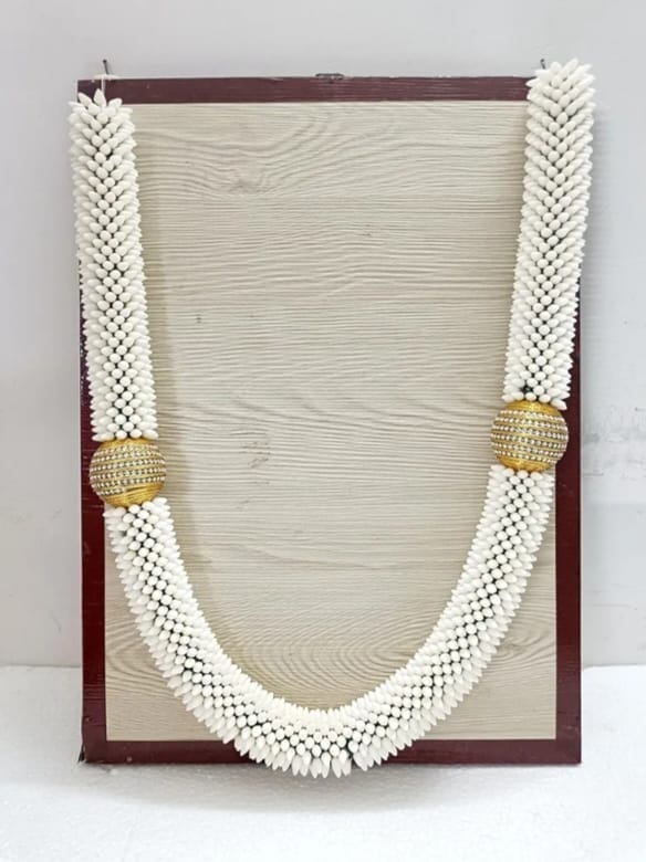 Elegant White Flower Garland with Golden Embellishments