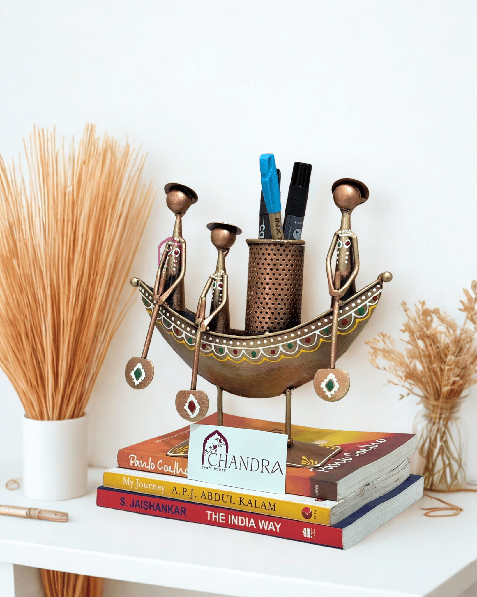 CHANDRA CRAFT STORE Medium Sized Vintage Boat Designed Table Pen Holder Stand | Vintage Sailor Theme Metal Pen Stand | Decorative Desk Organizer Showpiece for Home & Office Décor | Pack of 1