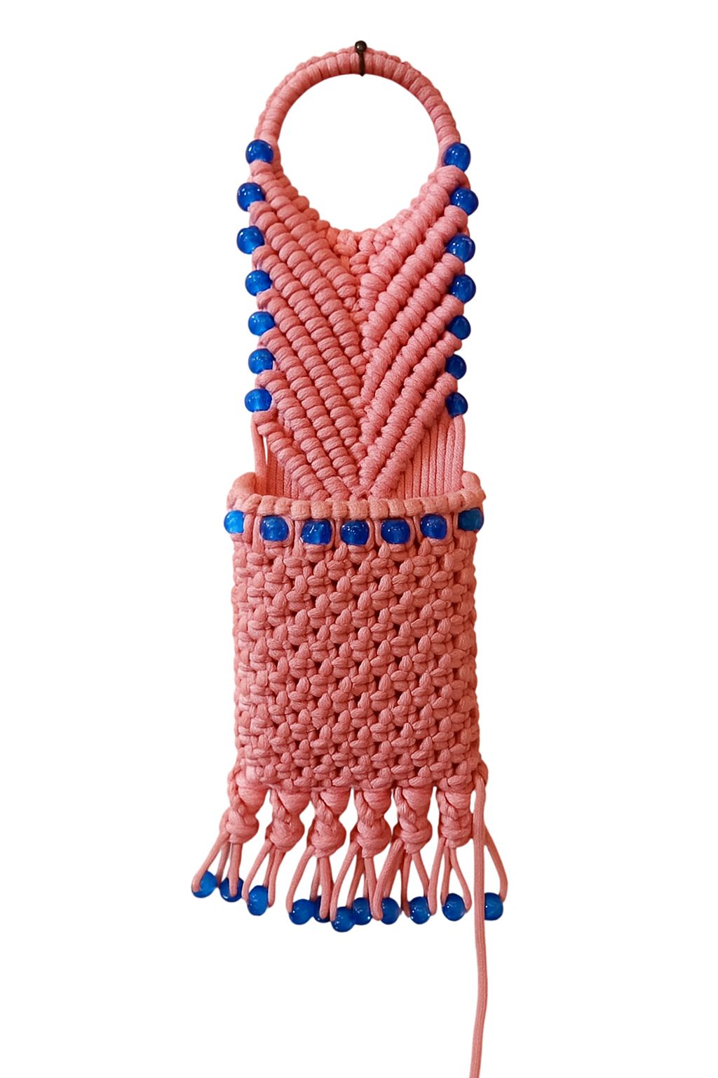BeadNest Wall Pouch – Handcrafted Macrame Mobile Holder