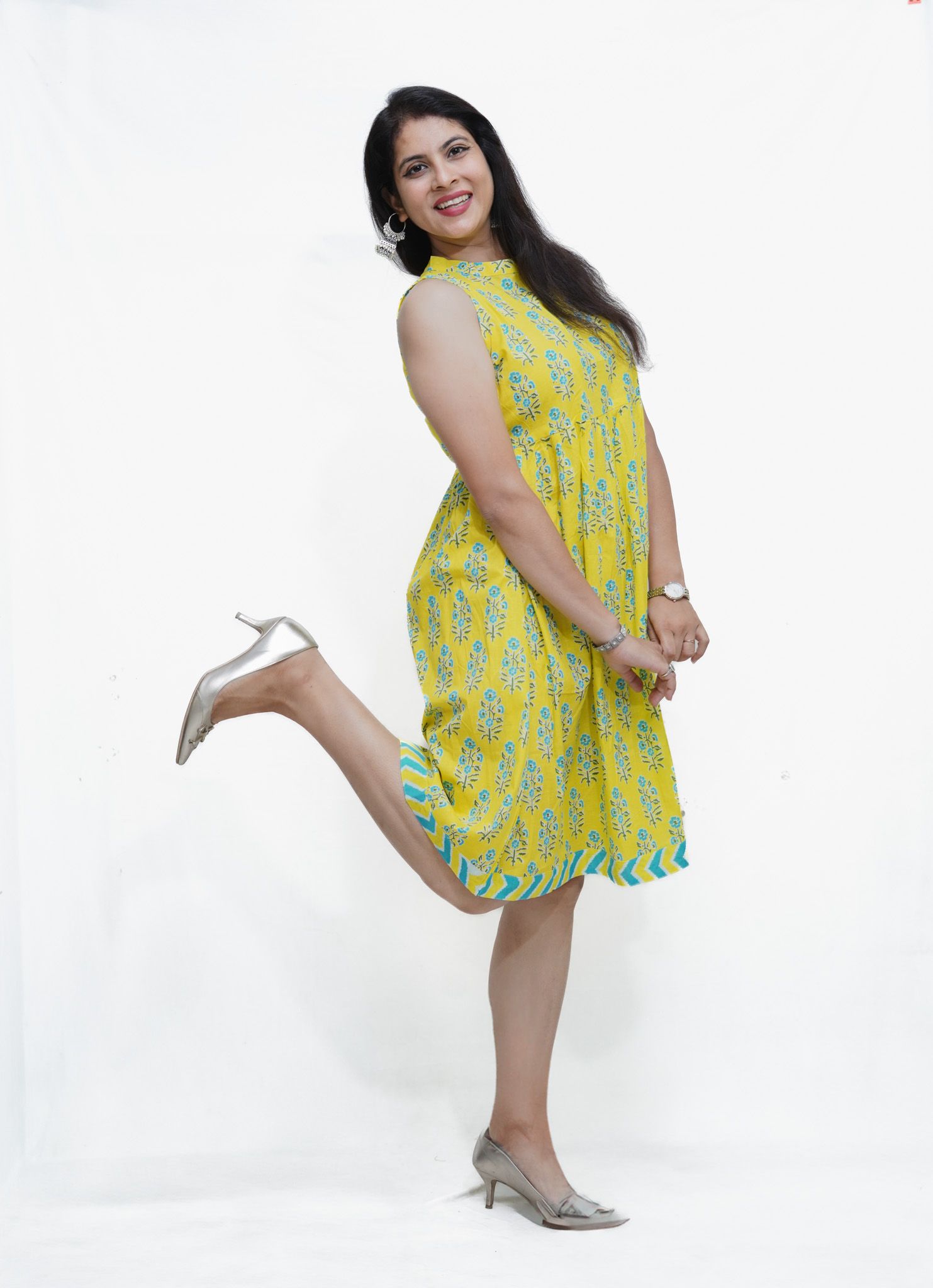 Women's pure cotton printed yellow fusion kurta/Dress