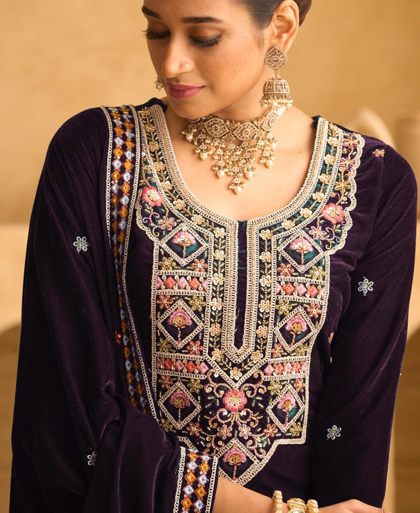 traditional green velvet straight suit for women wedding wear