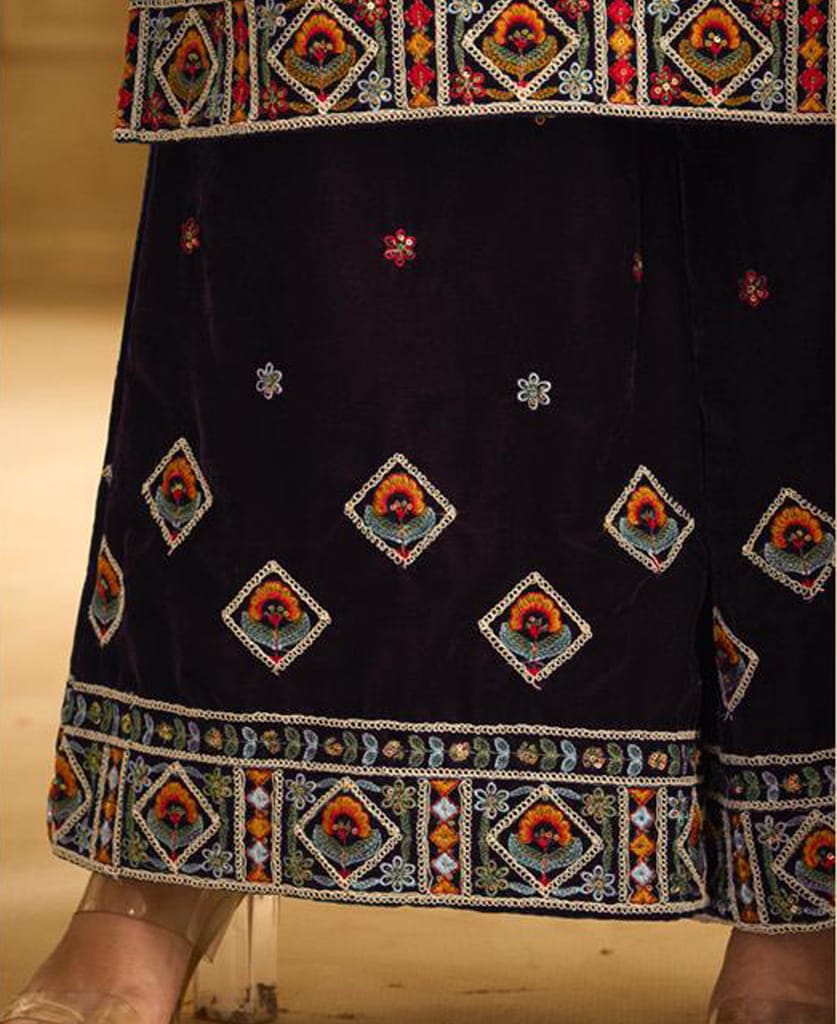 traditional green velvet straight suit for women wedding wear