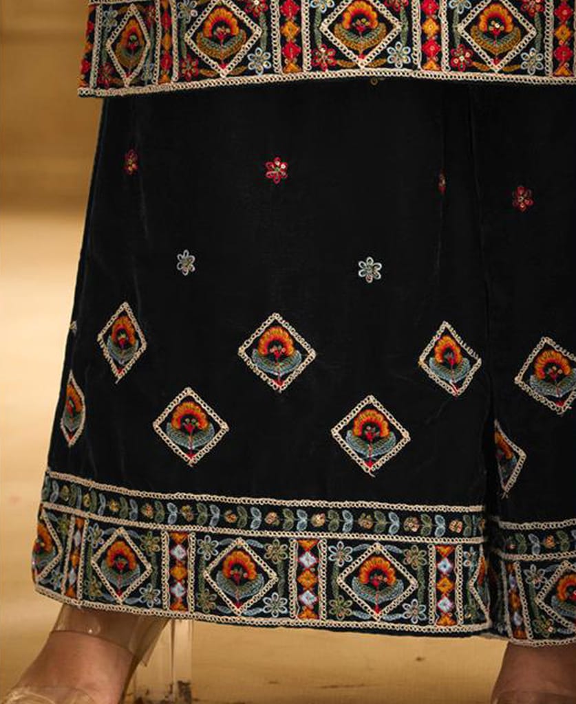 traditional green velvet straight suit for women wedding wear