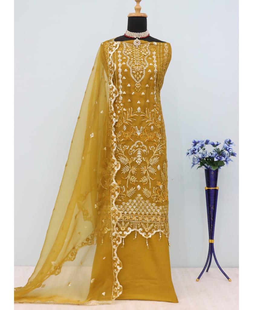 elegant green organza Pakistani suit for women