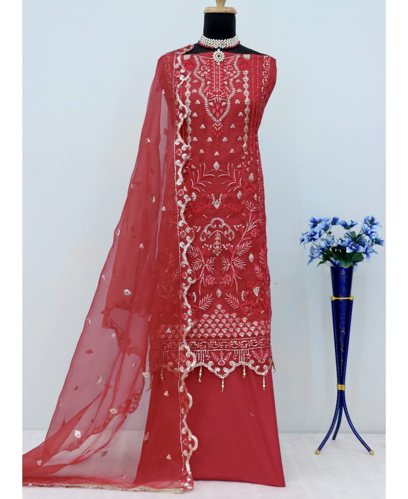 elegant green organza Pakistani suit for women