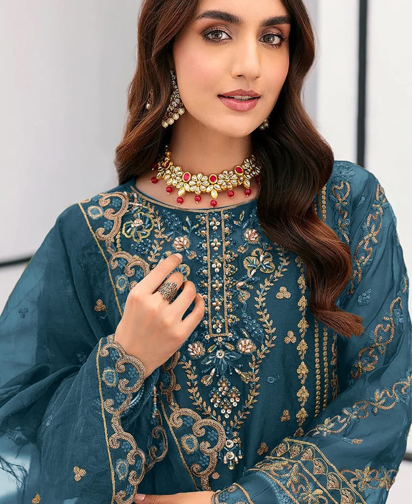 elegant green organza Pakistani suit for women