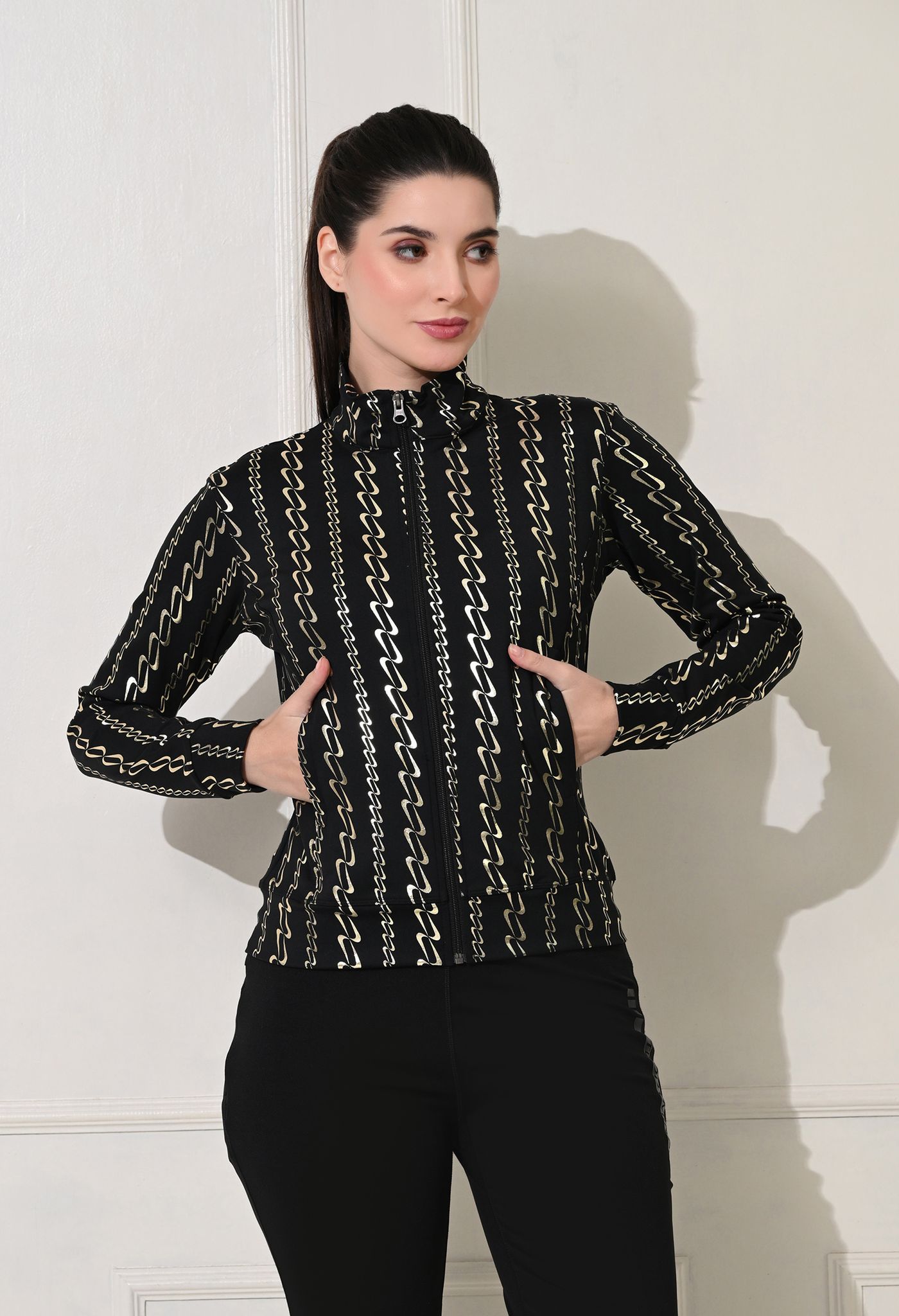 Body Smith Abstract Black Gold Zipper