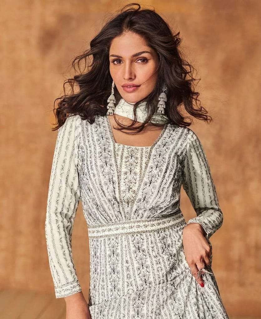 Traditional black anarkali suit for women wedding wear