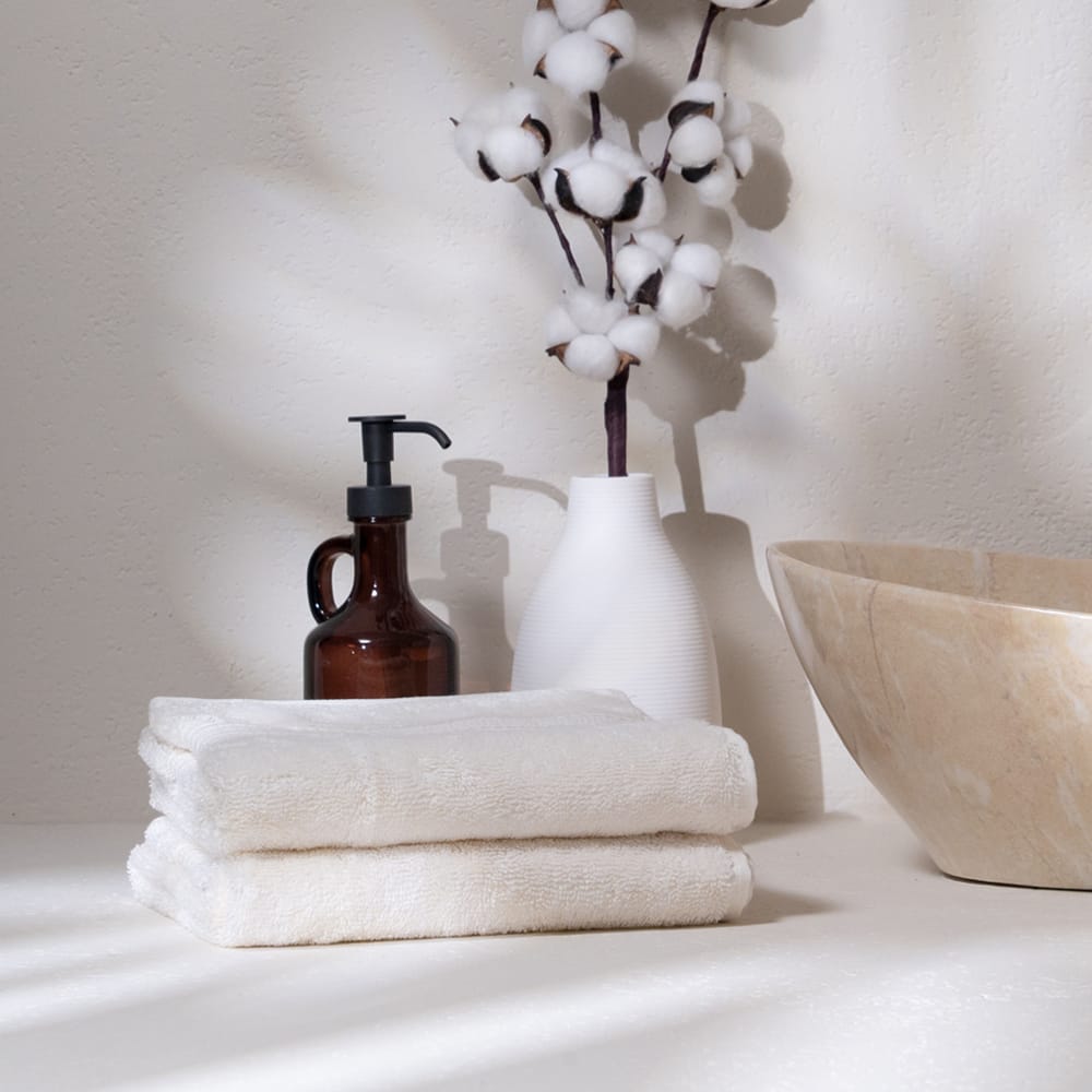 Trendy Men Feather & Spun Organic Cotton Hand Towel (Pack of 2) | Lavender Fragrance | GOTS Cert