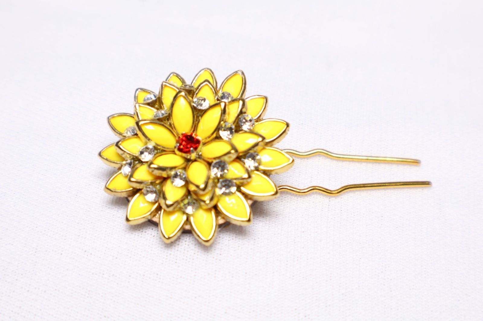 Floral Yellow Enamel Hair Pin with Stones – Elegant Hair Accessory
