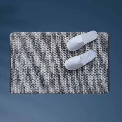 Plush Pebble Bath Mat - Super Absorbent & Non-Slip Bathroom Mat