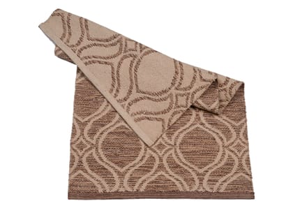 Sura 100% Cotton Durry Easy to clean—can be hand-washed or dry cleaned.