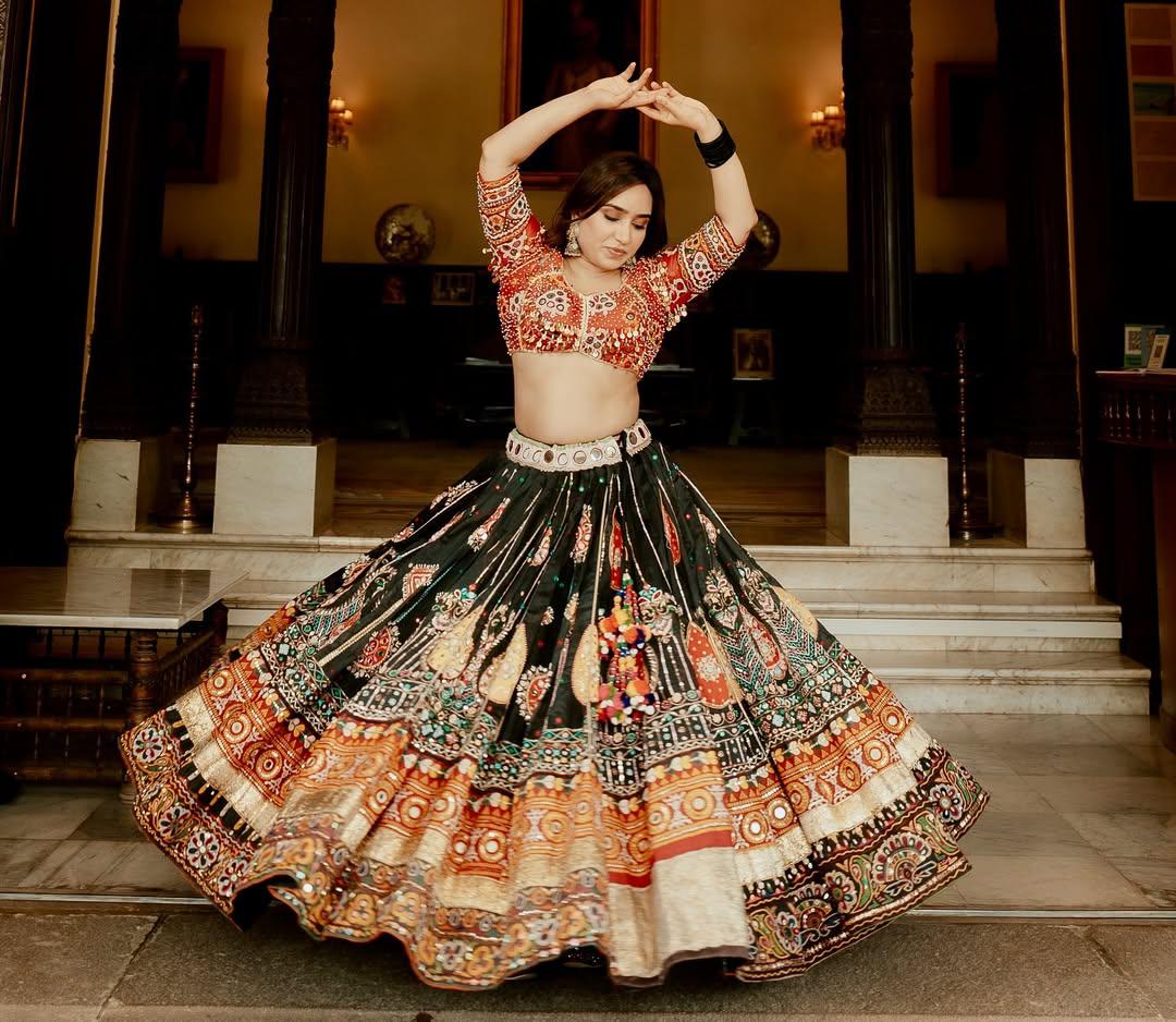 Red Black Navratri chaniya choli Readymade Indian wedding Festival partywear lehenga choli for women