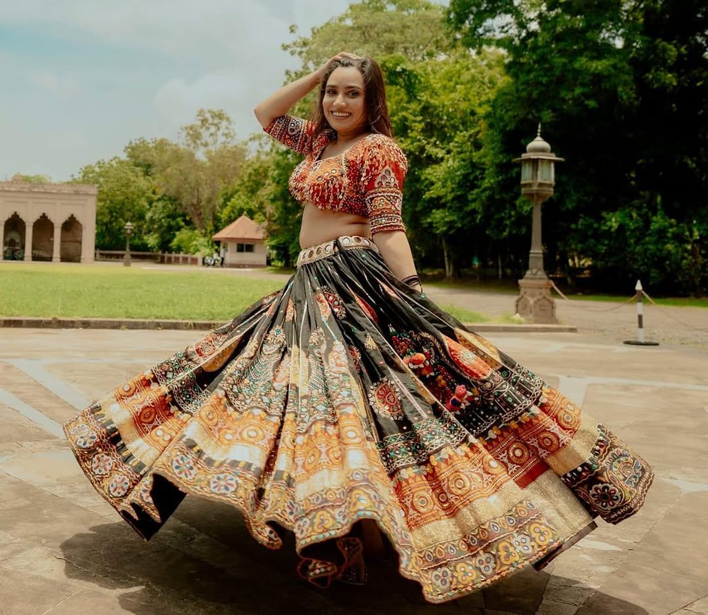 Red Black Navratri chaniya choli Readymade Indian wedding Festival partywear lehenga choli for women